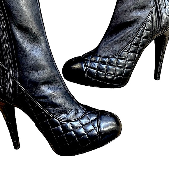 Like New CHANEL CC Knee Hi Leather Heeled Boot, 39.5, Rare - Picture 3 of 9